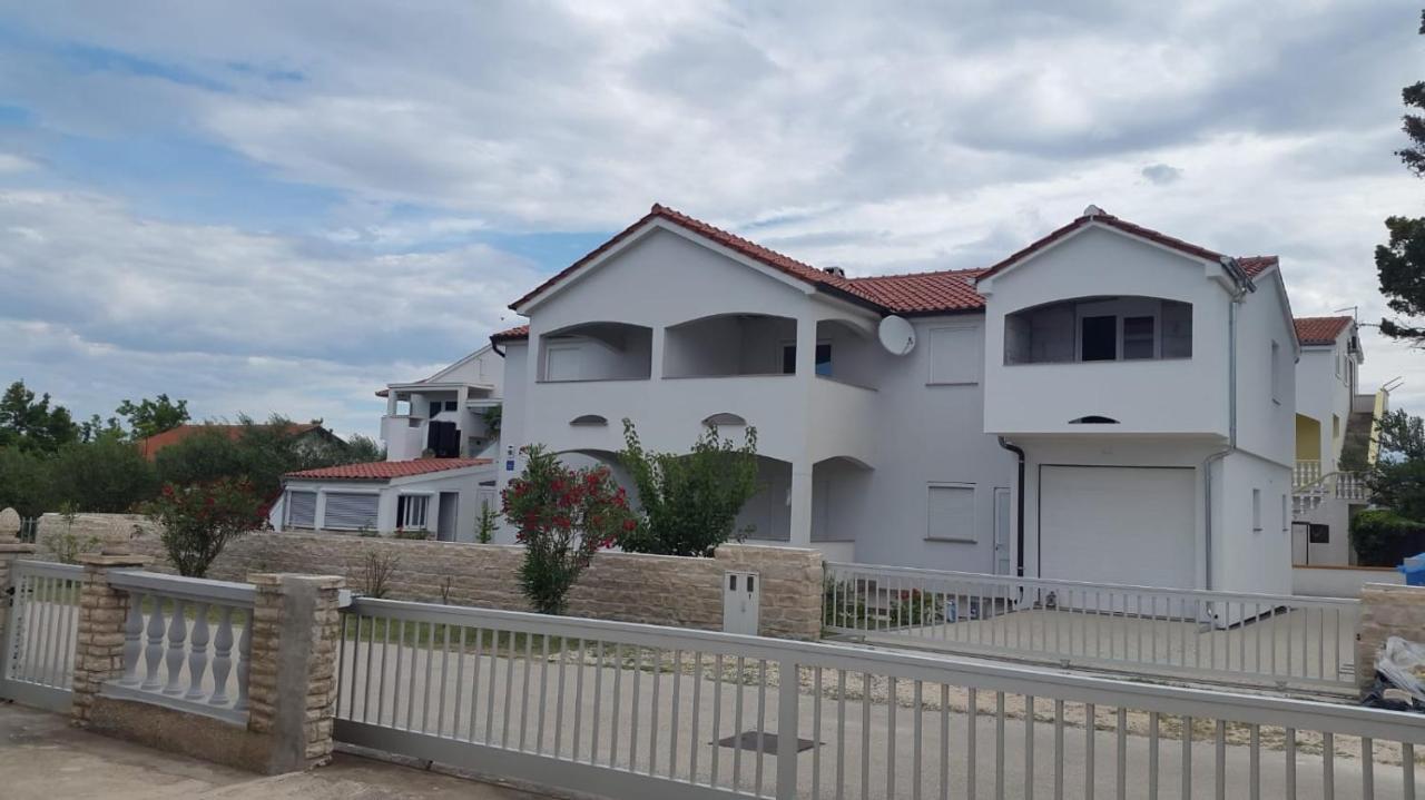 Apartamento Haus Milana Nin Exterior foto