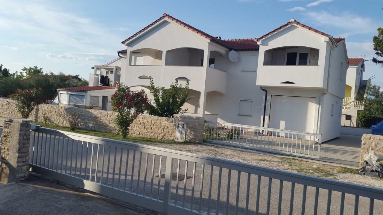 Apartamento Haus Milana Nin Exterior foto